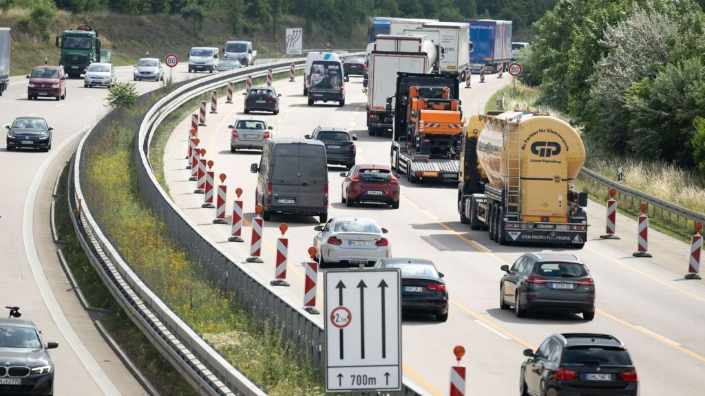 Straßenverkehr: Finanzlücke bei Autobahnen - Brückensanierungen in Gefahr?