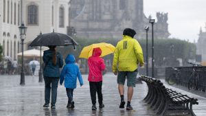 Wetter: Feuchte Luftmassen bringen viel Regen nach Sachsen