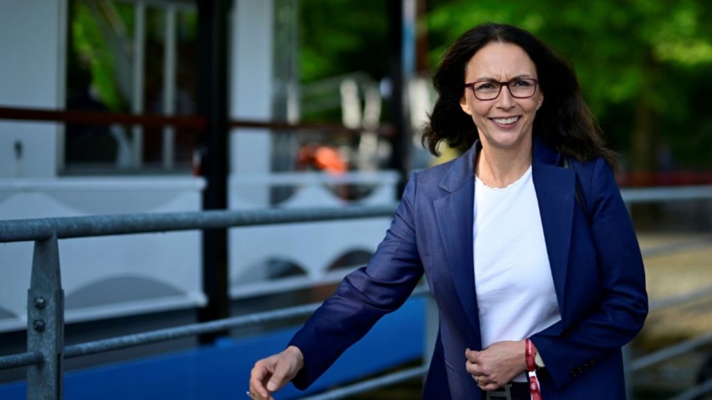 DGB-Chefin Fahimi: Künstliche Intelligenz bedroht Jobs "in relevantem Ausmaß"
