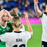 Nach Sieg im Elfmeterschießen: "Krass, unglaublich, mega": Fußballerinnen feiern Berger