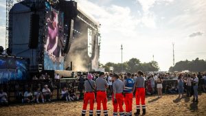 Polizei ermittelt: 36-Jähriger stirbt bei Deichbrand-Festival