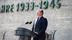Hitler-Attentat vor 81 Jahren: Sohn von Willy Brandt warnt vor Geschichtsvergessenheit