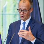 Verkehr: Merz gegen strenge CO2-Regeln für Firmenwagen