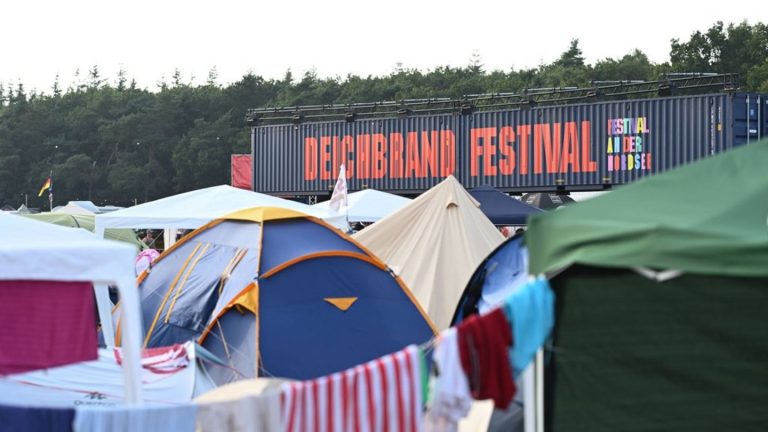 Deichbrand-Festival: Ermittlungen nach ungeklärtem Todesfall