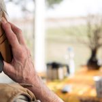 Senioren: Telefondienst gegen Einsamkeit im Alter wird immer beliebter