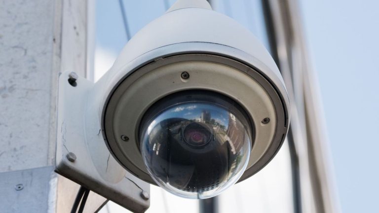 Gesetzesentwurf: Bericht: Polizei soll Überwachungsvideos mit KI auswerten