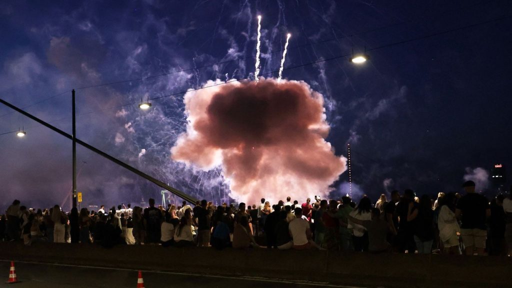 Ermittlungen nach Feuerwerk: Polizei ermittelt nach Unglück auf der Rheinkirmes
