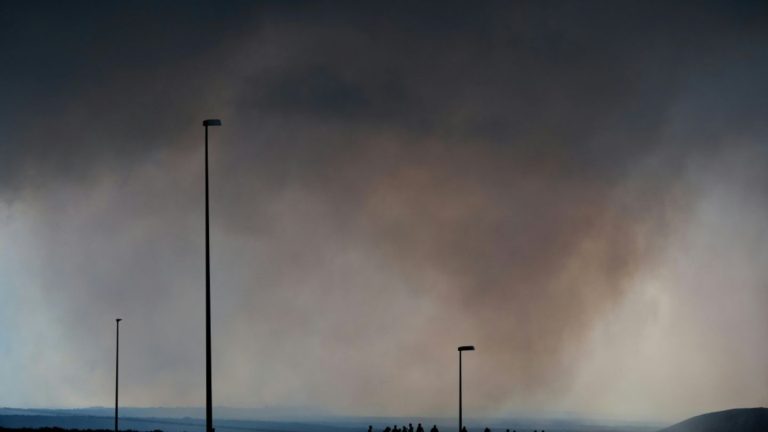 Nach Vulkanausbruch: Weite Teile Islands von Aschewolke eingehüllt
