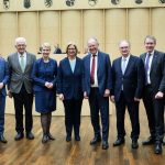 Körpergröße: Schweitzer stößt sich selten den Kopf