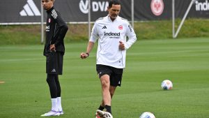 Fußball: Frankfurt ohne Ekitiké in die USA - Transfer vor Vollzug