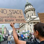 Musikfestival: Proteste gegen Netrebko-Konzert in Berlin