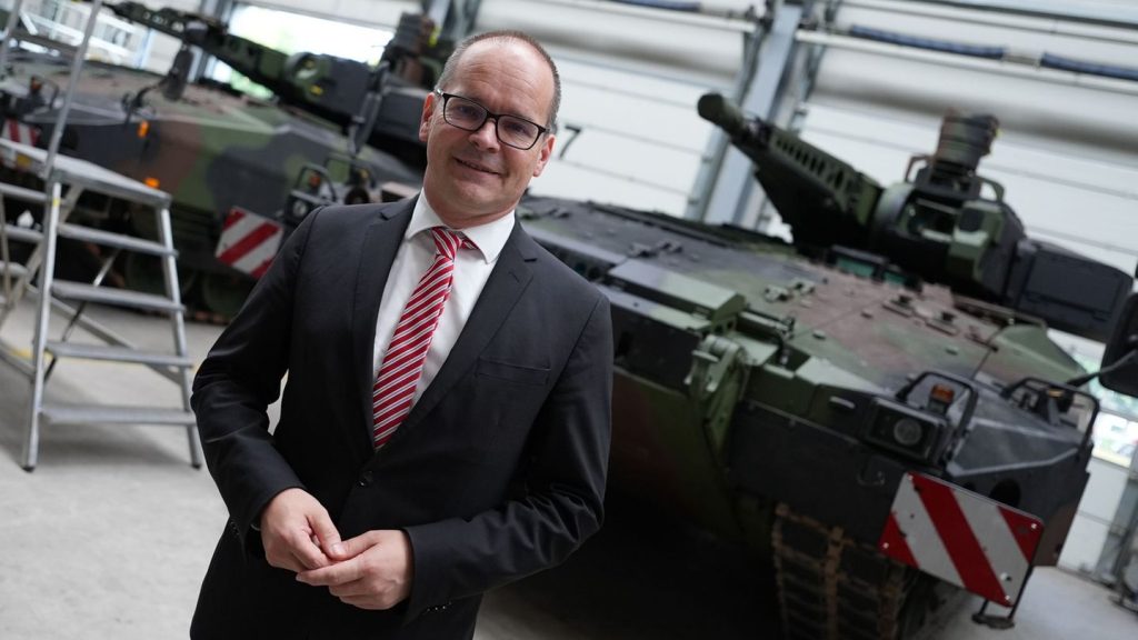 Sommerreise: Wirtschaftsminister Tonne sieht Rüstung als neuen Jobmotor