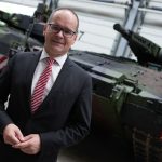 Sommerreise: Wirtschaftsminister Tonne sieht Rüstung als neuen Jobmotor