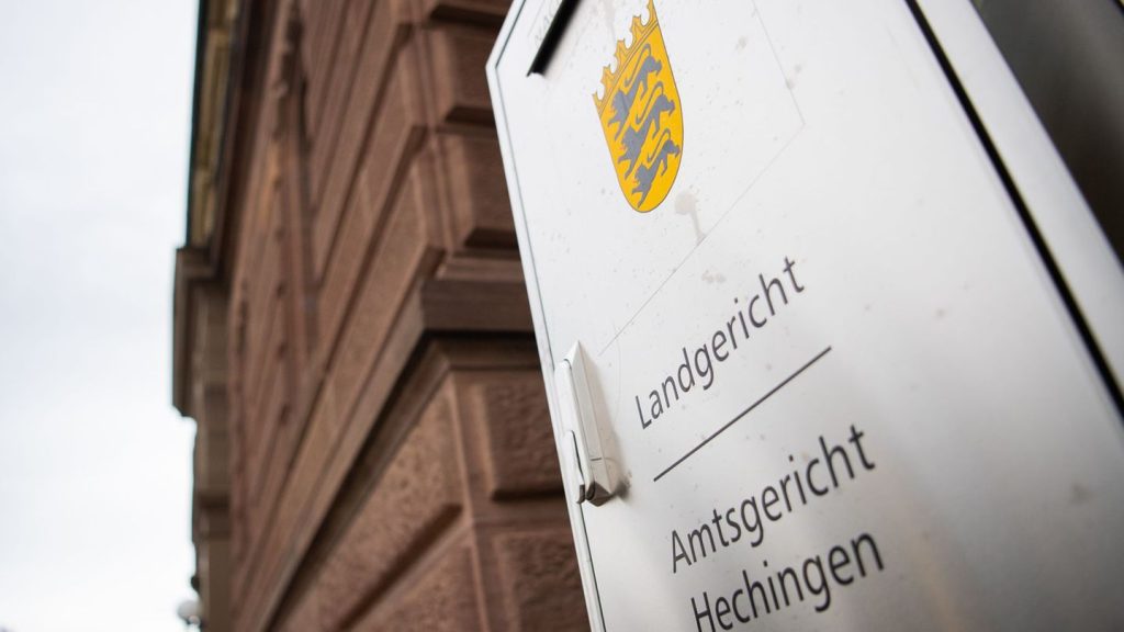 Prozess: Fahrlehrer soll sich an seinen Schülerinnen vergangen haben