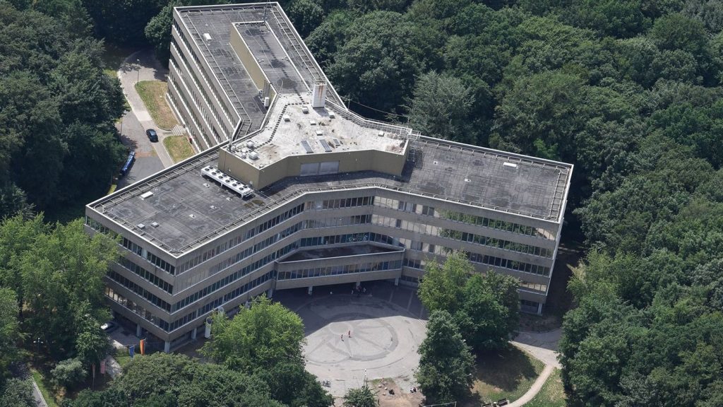 Oberverwaltungsgericht: Gericht bestätigt Suspendierung der Ex-Bamf-Leiterin