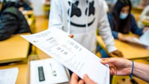 Schuljahr endet: Hunderttausende bekommen ihre Zeugnisse in Brandenburg