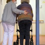 Analyse: Eigenbeteiligung für Pflegebedürftige in Heimen weiter gestiegen