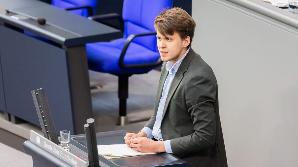 Abschiebeflug: Grüne: Abgeschobene jesidische Familie zurückholen