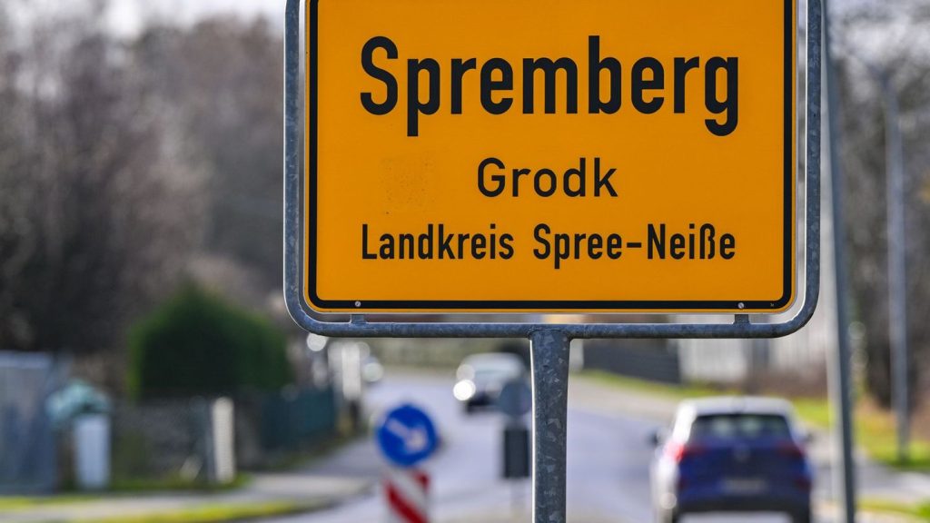 Rechtsextremismus: Bürgermeisterin von Spremberg erntet im Ort Protest