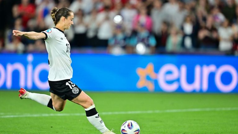 Fußball-EM: DFB-Team gegen Spanien mit Däbritz für Nüsken