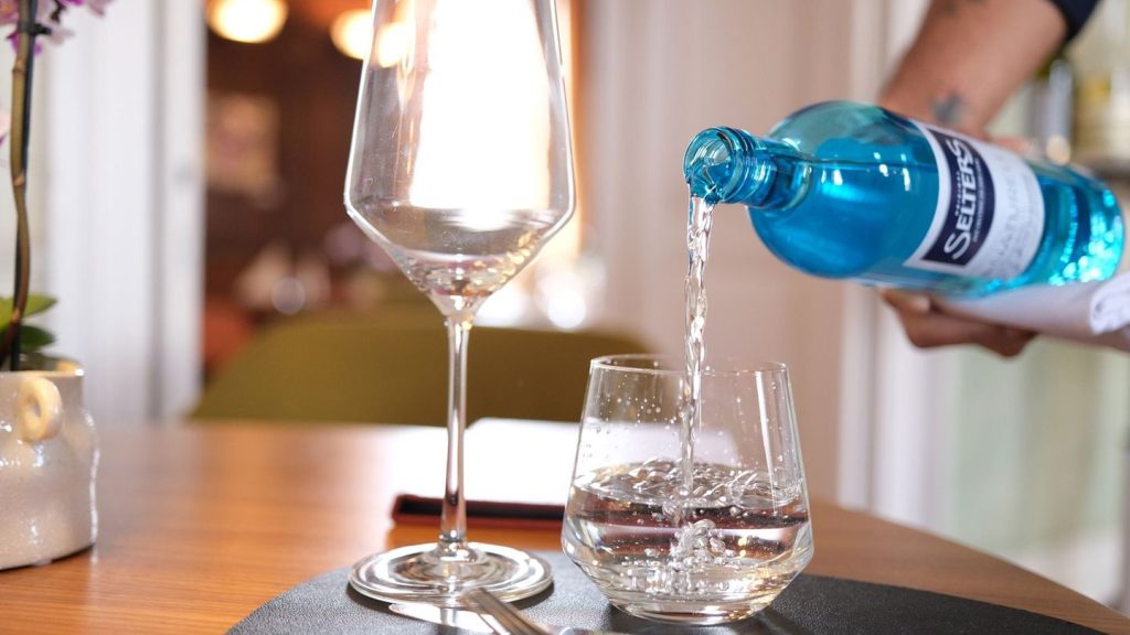 Tarifgespräche: Drohen steigende Preise? Tarifrunde bei Hotels und Gastro