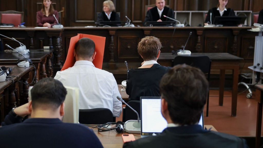 Urteil: Lange Haftstrafen für tödliches Autorennen