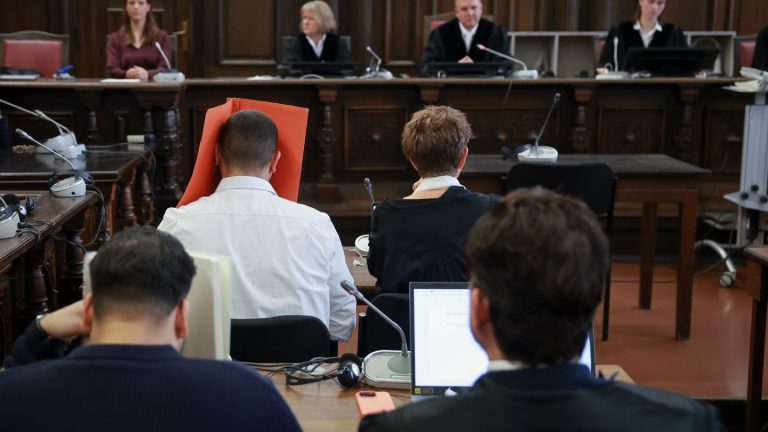 Urteil: Lange Haftstrafen für tödliches Autorennen