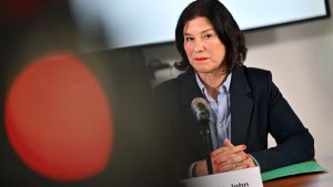Mehr Finanzspritzen beantragt: Ministerin: Weniger Investitionszurückhaltung der Wirtschaft