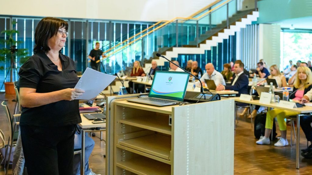 Spremberg: Debatte zu Vorgehen gegen Rechtsextremismus entbrannt