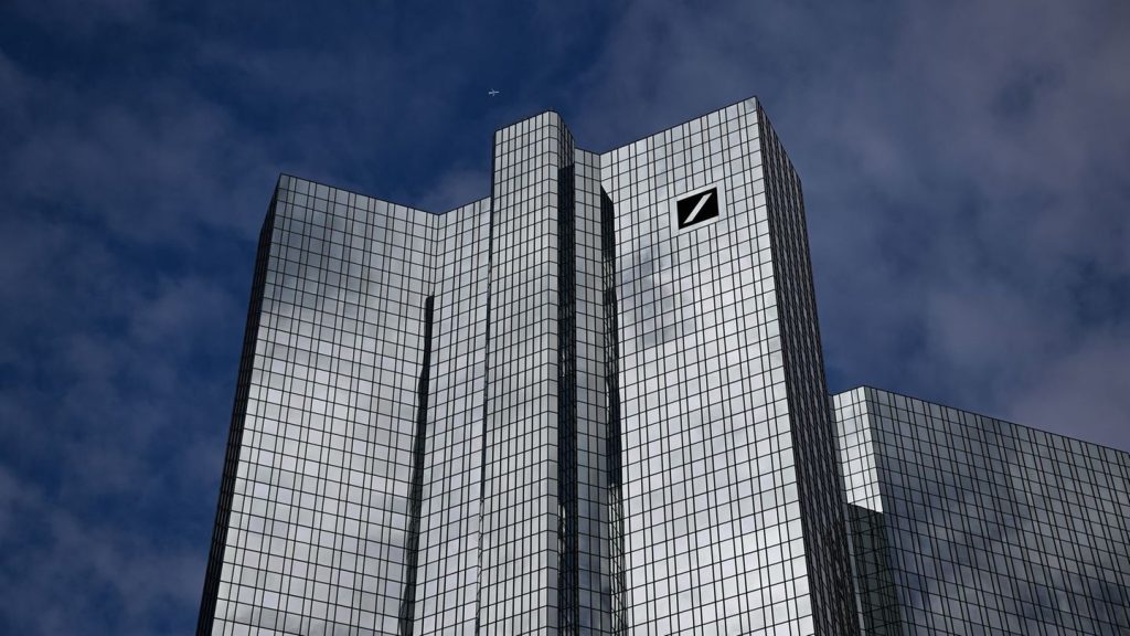 Finanzbranche: Deutsche Bank legt Zahlen vor - nächster Gewinnanstieg?