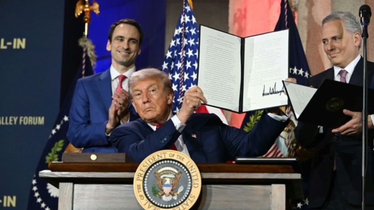Trump: USA werden Wettlauf im Bereich Künstliche Intelligenz gewinnen