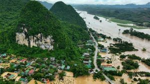 Mindestens drei Tote durch Tropensturm "Wipha" in Vietnam