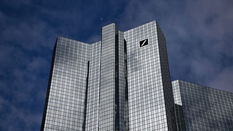 Finanzbranche: Deutsche Bank erzielt höchsten Gewinn seit 2007