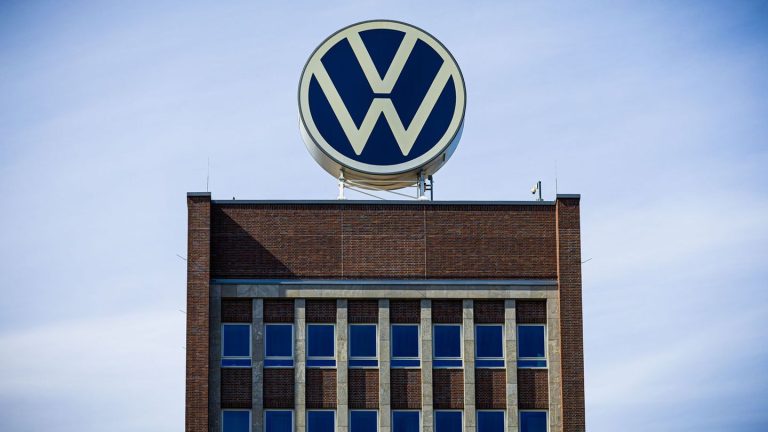 Auto: Gewinneinbruch bei VW - US-Zölle belasten