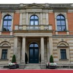 Von Merz bis Merkel: Festspiele Bayreuth mit prominenten Gästen gestartet
