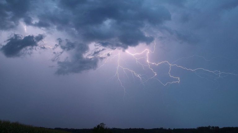 Wetter am Wochenende: Wieder drohen Gewitter und Starkregen
