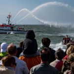 Tag der Seenotretter: Rettung per Seil und Kreuzer – Seenotretter geben Einblicke