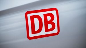 Ersatzverkehr: Felsabgang: Deutsche Bahn sperrt Strecke im Schwarzwald