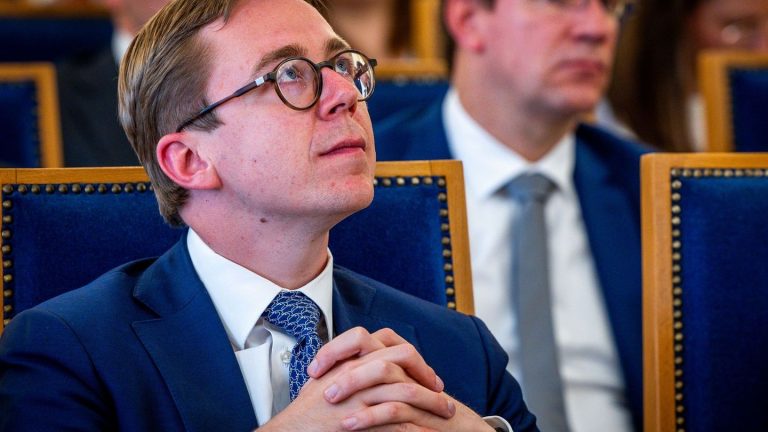Sparen und Vereinfachen: Amthor leitet Bürokratieabbau