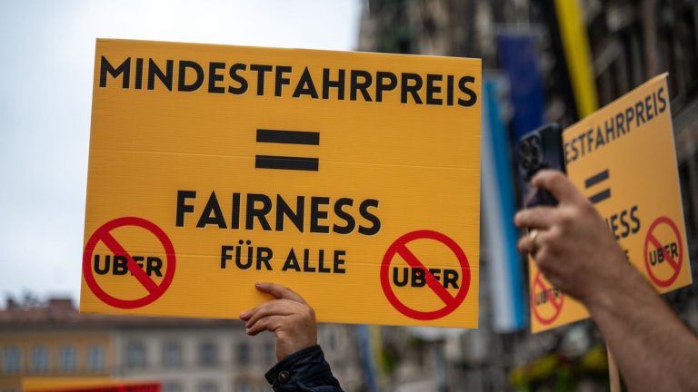 Verkehr: Münchner Taxifahrer demonstrieren erneut