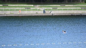 Kaum Besucher in Freibädern: Hamburger Freibäder bleiben trotz des Wetters geöffnet