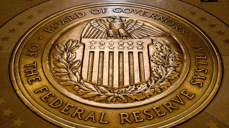 US-Notenbank: US-Notenbank Fed hält Leitzins auf hohem Niveau stabil