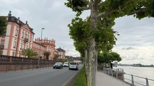 Flanieren ohne Abgase: Wiesbaden testet autofreies Rheinufer