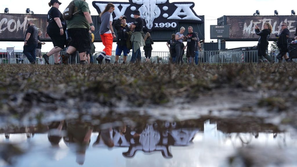 Musikfestival: Wacken: Teilabschnitt vorübergehend wegen Gewitter geräumt