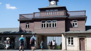 Geschichtsvermittlung: Lernen und Helfen - Bildungscamps in KZ-Gedenkstätten