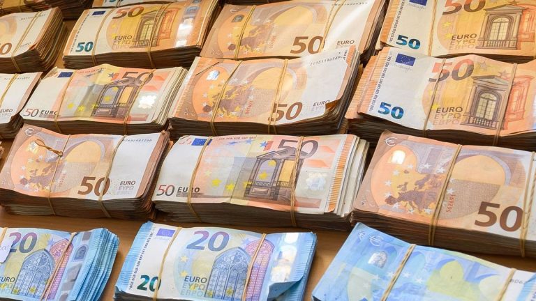 Finanzen: Studie: Kommunen haben höchstes Defizit ihrer Geschichte