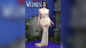 Jenna Ortega: Sie beeindruckt in Schlangenhaut-Kleid