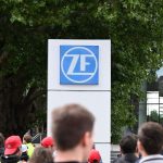 Autokrise: ZF in der Krise: Ist ein weiterer Stellenabbau geplant?
