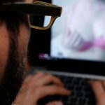 Beschluss: Gericht: Netzanbieter muss pornografische Seiten sperren