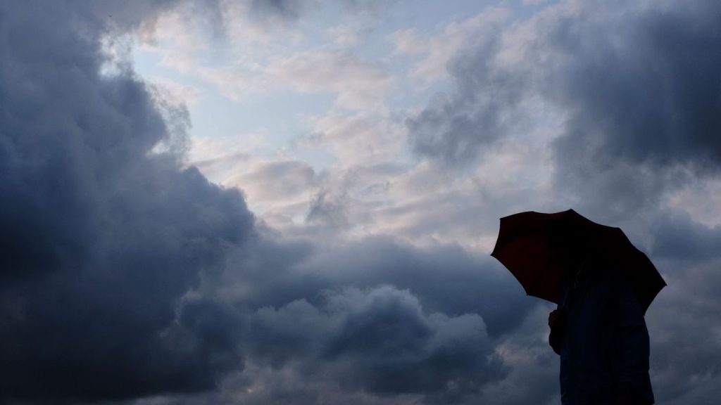 Wetter: Regen und Gewitter - kein Sommerwetter in Hessen in Sicht